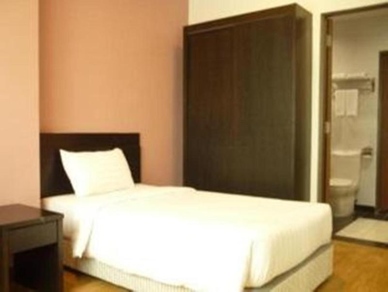 Tower Regency & 4*