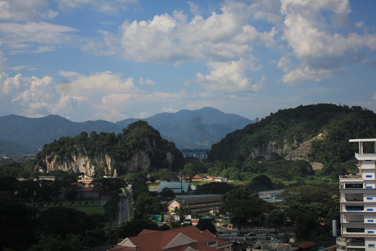 Tower Regency & Hotel 4*