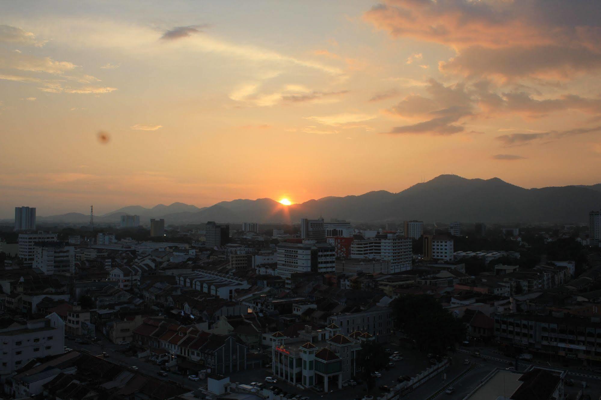Hotel Tower Regency &